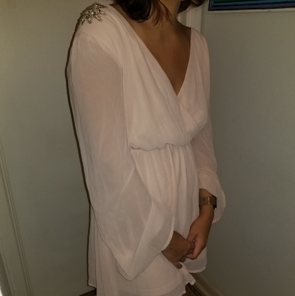 Lulus Dresses & Skirts - Lulu's long sleeve dress